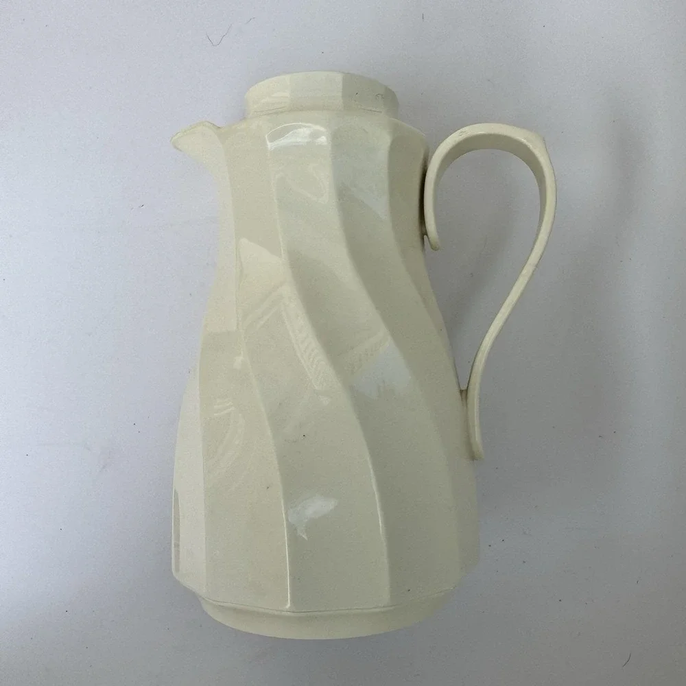 VTG 1985 Thermos Carafe Cream 12-910-05 Gwen Mfg Hot Coffee Butler Entertaining